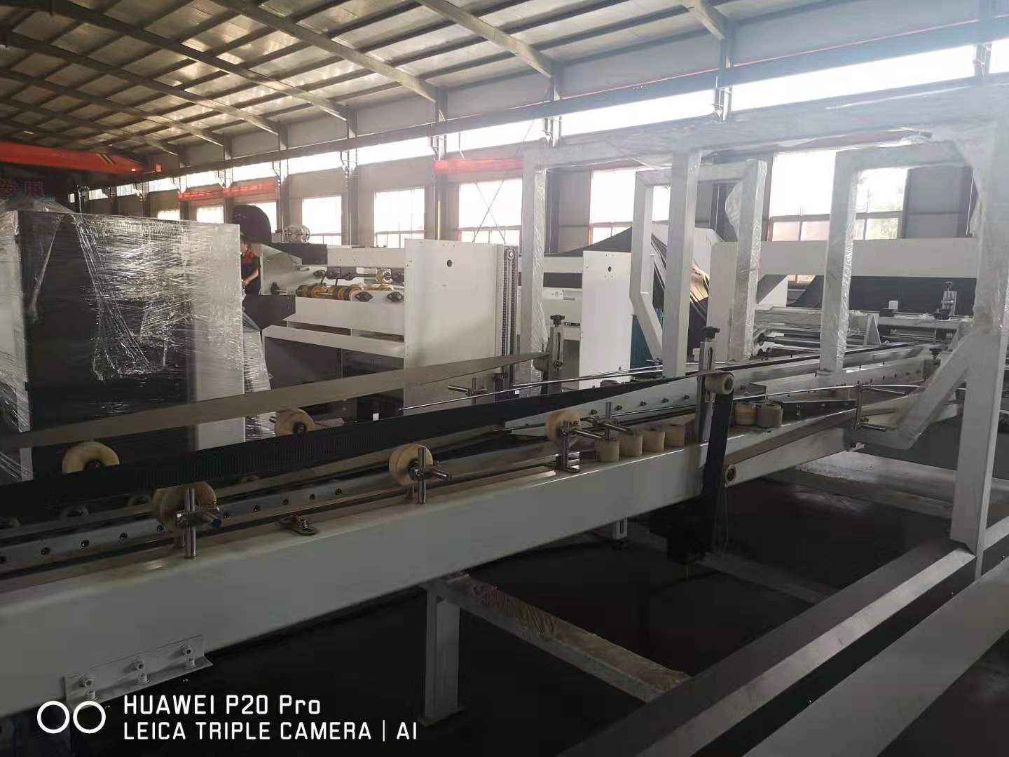 全自动粘钉一体机